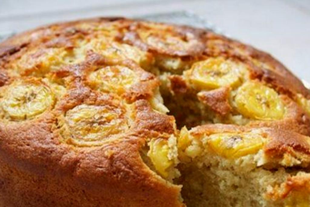 Bolo de banana receita sem leite nem açúcar nem farinha saudável por completo