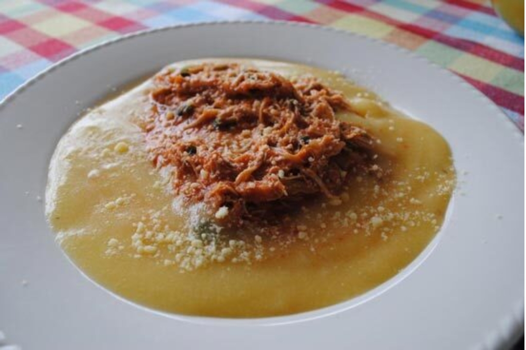 Polenta na panela de pressão não tem erro e particularmente, acho melhor que a tradicional Polenta na panela de pressão não tem erro e particularmente, acho melhor que a tradicional