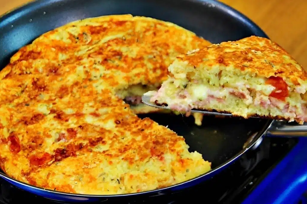 Torta de frigideira que fica pronta em 10 minutos até quem não sabe cozinhar consegue fazer Torta de frigideira que fica pronta em 10 minutos até quem não sabe cozinhar consegue fazer