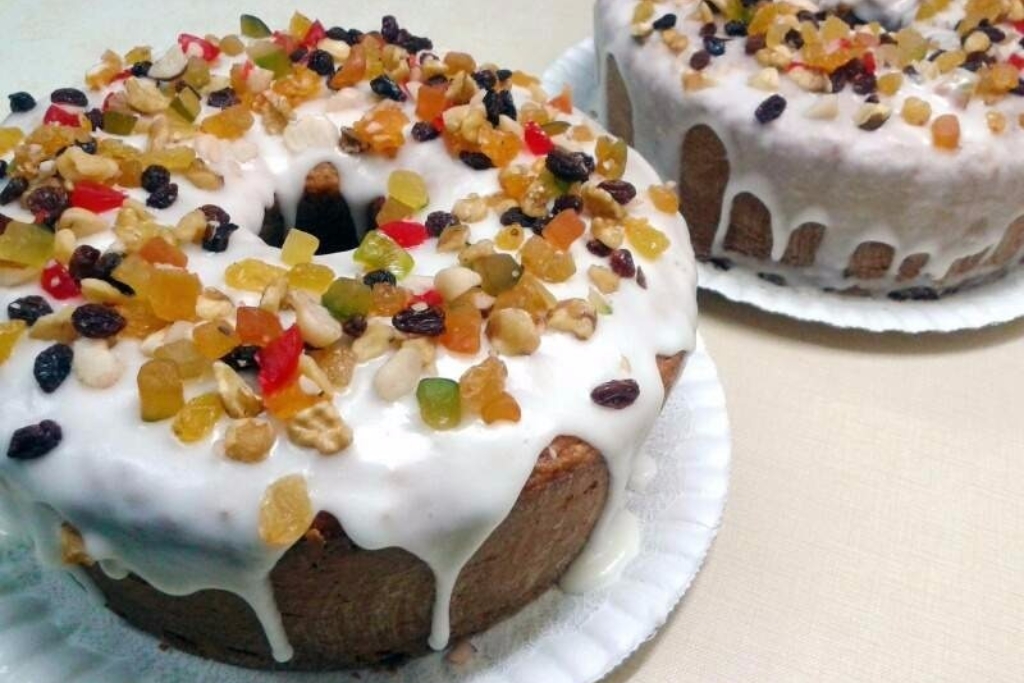 Bolo de natal com nozes frutas cristalizadas e passas uma delícia simples de preparar Bolo de natal com nozes frutas cristalizadas e passas uma delícia simples de preparar