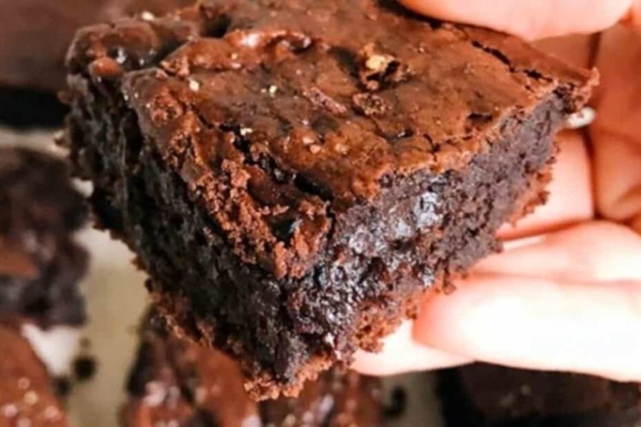 Brownie sem farinha branca e sem açúcar para quem ama doce e tem restrições